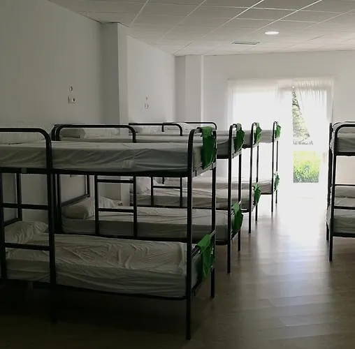 O Trisquel Хостел *